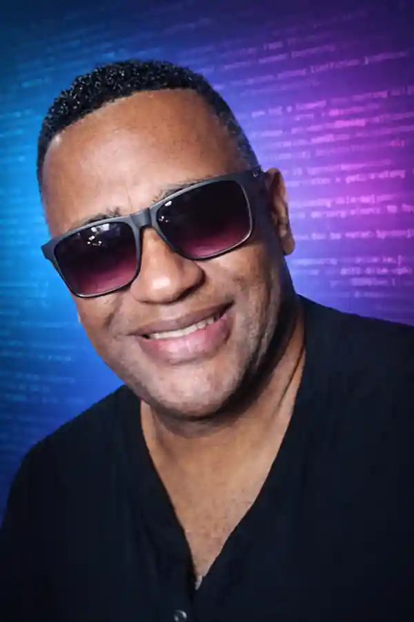 Edson Santos - Founder